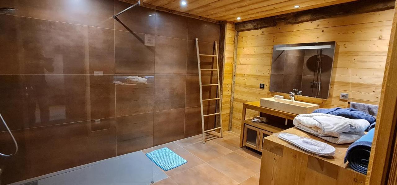 Chambres D'Hotes Le Repere Des Anges Et Spa Larnod Ngoại thất bức ảnh