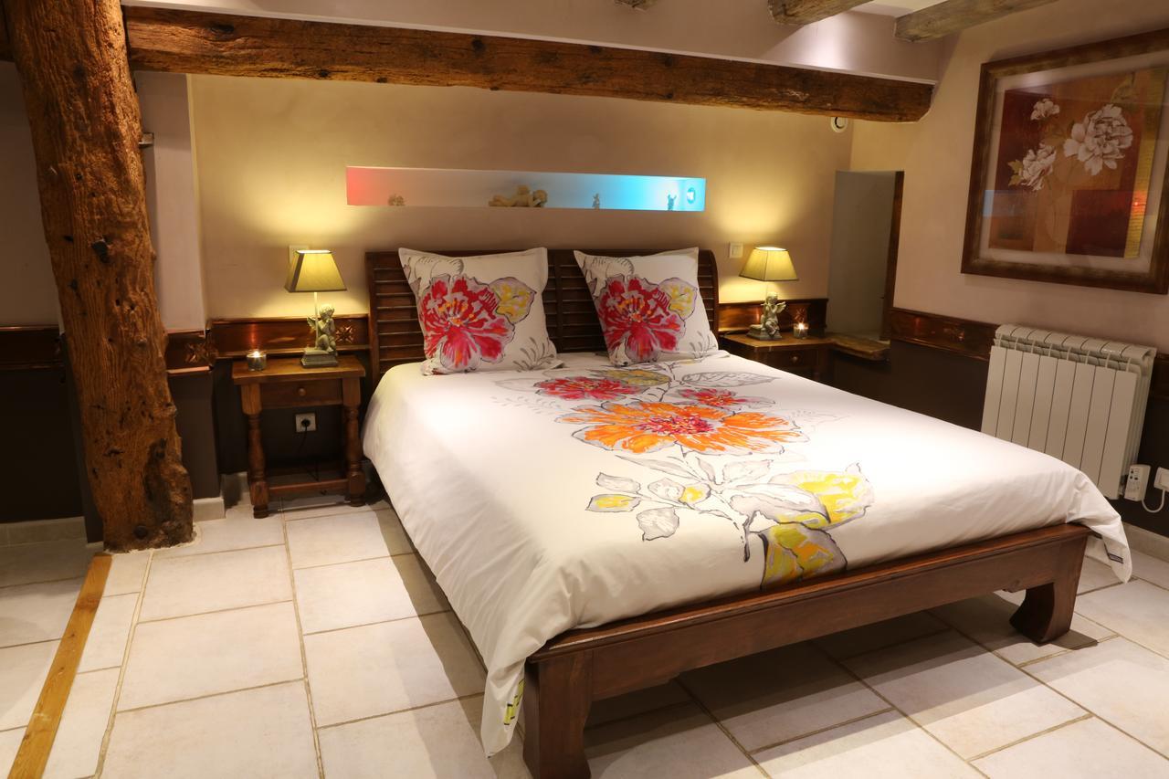Chambres D'Hotes Le Repere Des Anges Et Spa Larnod Ngoại thất bức ảnh