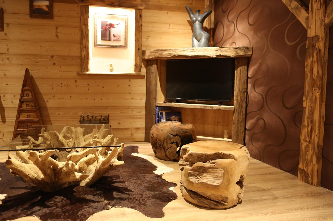 Chambres D'Hotes Le Repere Des Anges Et Spa Larnod Ngoại thất bức ảnh